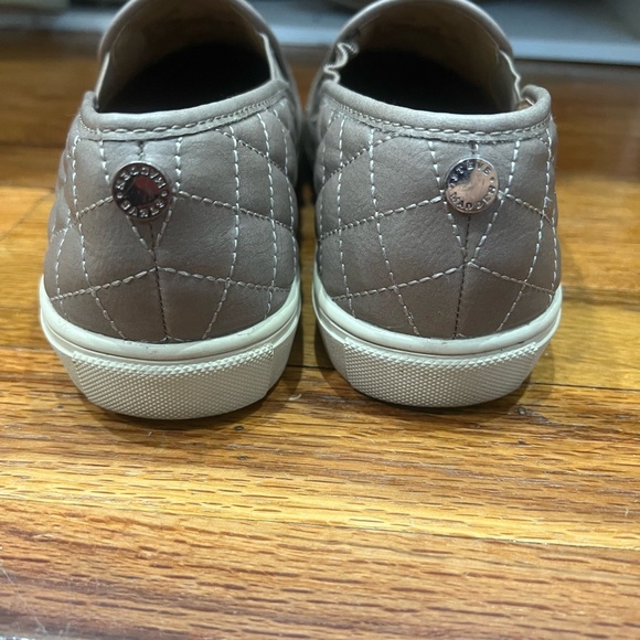 Steve Madden Taupe Grey Cushion Slip On Shoes - Picture 4 of 4